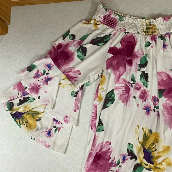 Off Shoulder Floral Smocked Blouse - Flaunt Boutique - Picture 7 of 13